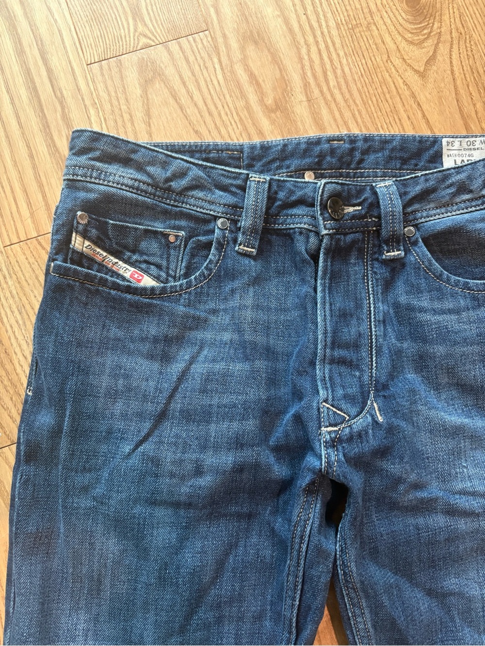 Diesel Classic Straight Leg Blue Denim Jeans - Picture 2 of 5